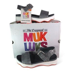 Muk Luks Roller Skate Plat for Croc Print Strappy Sandals Dusty Blue Women's 8